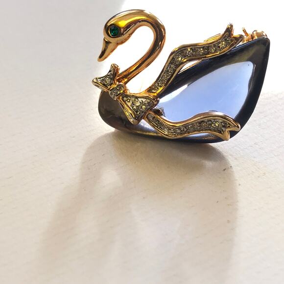 Swan Brooch With Blue Translucent Body Gold Tone Rhinestone Ribbon Vintage Retro - Picture 2 of 10